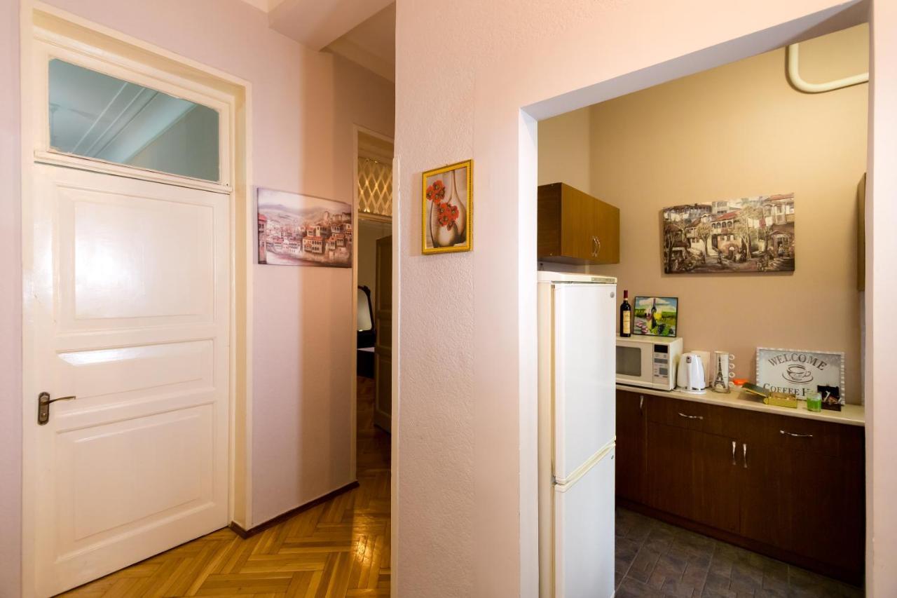 Apartment Gallery Rustaveli 1 Тбилиси Экстерьер фото
