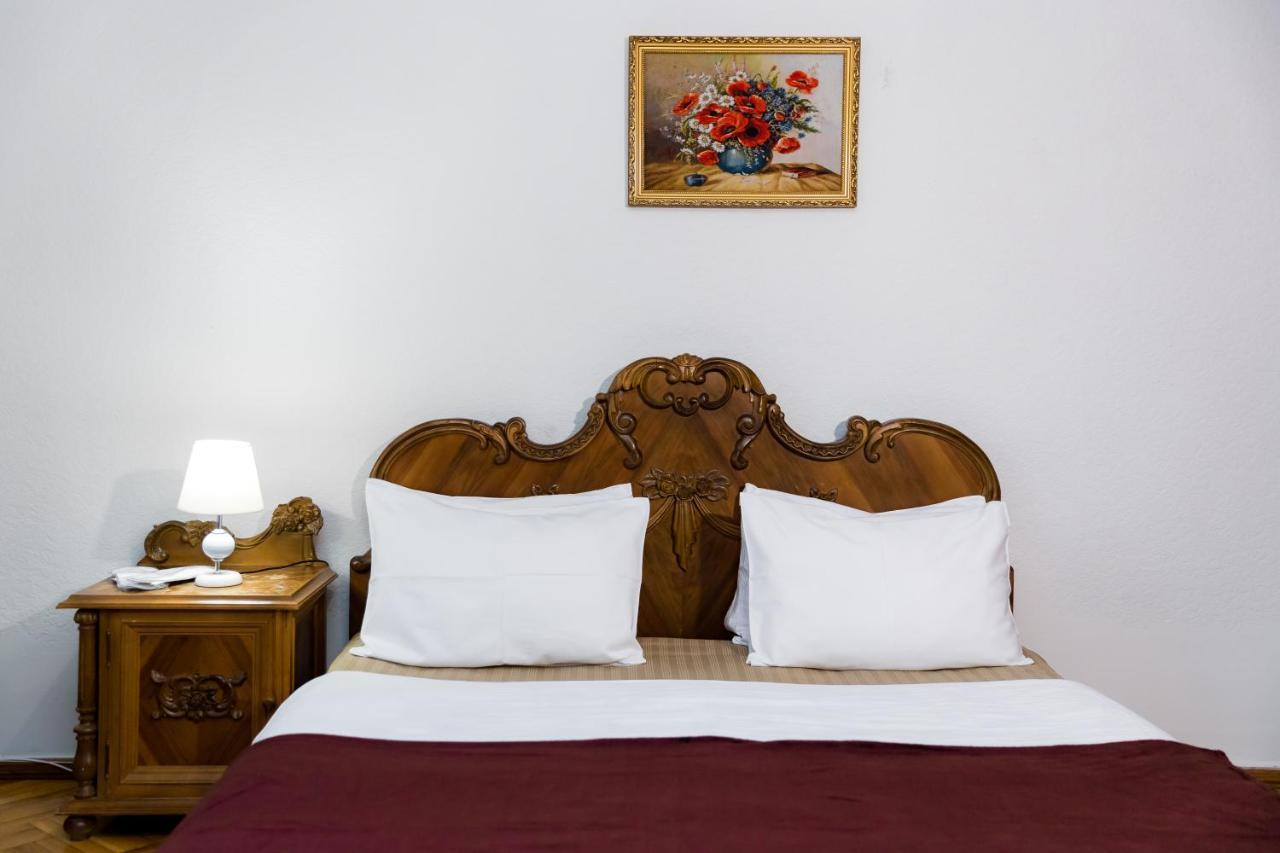 Apartment Gallery Rustaveli 1 Тбилиси Экстерьер фото